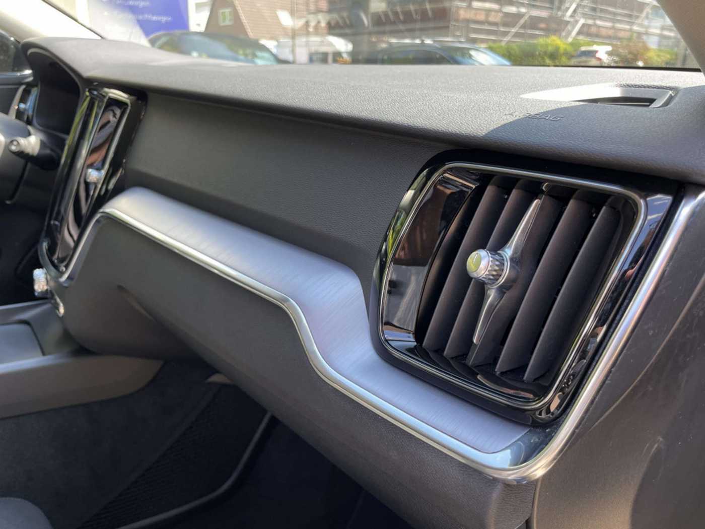 Volvo  T4 Geartronic Momentum Pro SHZ NAVI LED