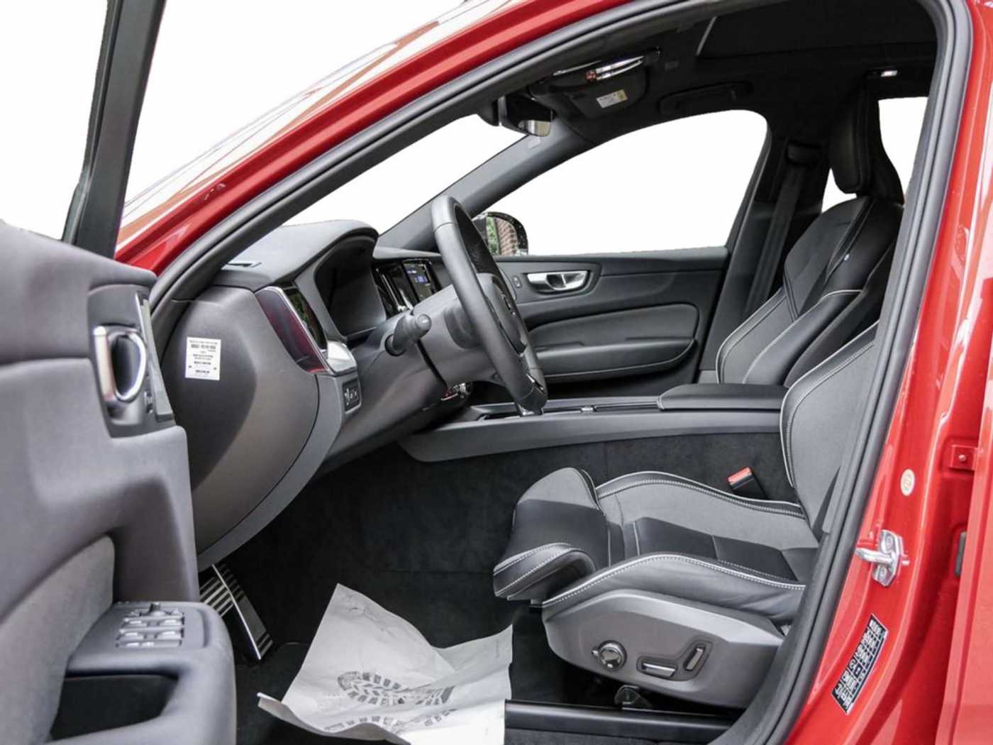 Volvo  T6 R Design Recharge Plug-In Hybrid AWD