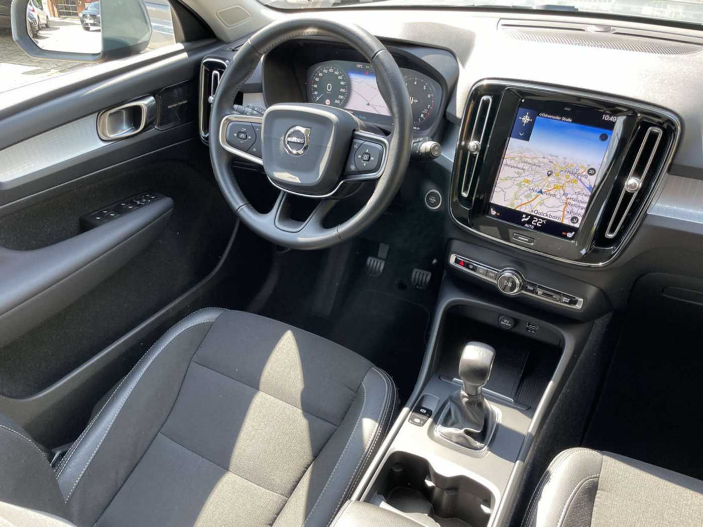 Volvo  T3 Momentum Pro KAMERA | HARMAN/KARDON | WINTER-PA