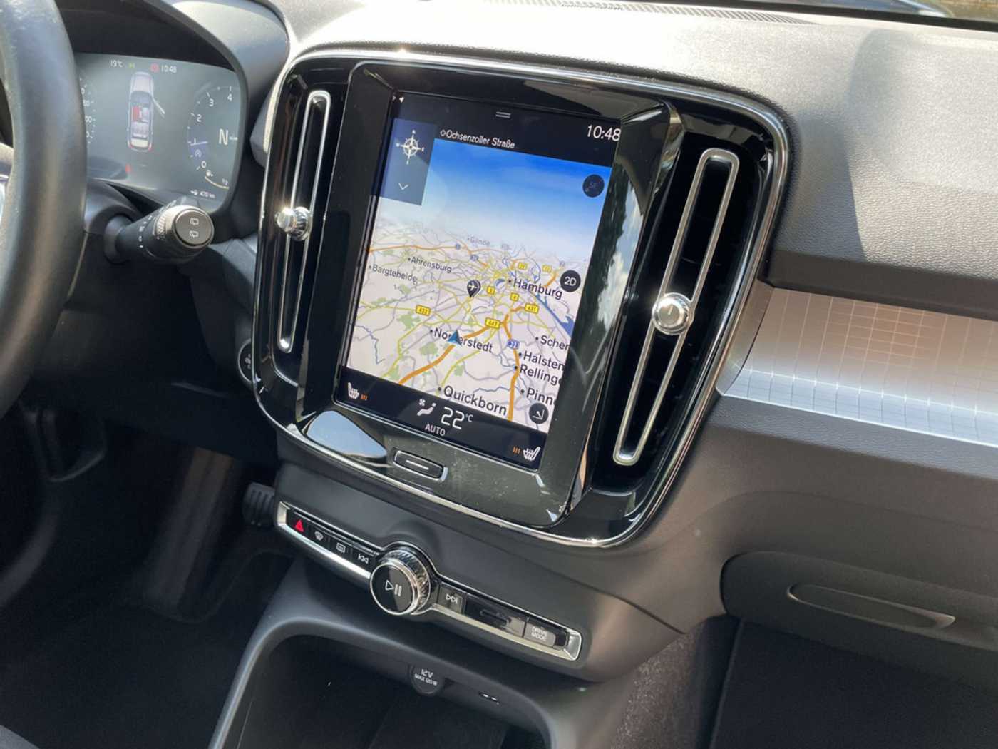 Volvo  T3 Momentum Pro KAMERA | HARMAN/KARDON | WINTER-PA