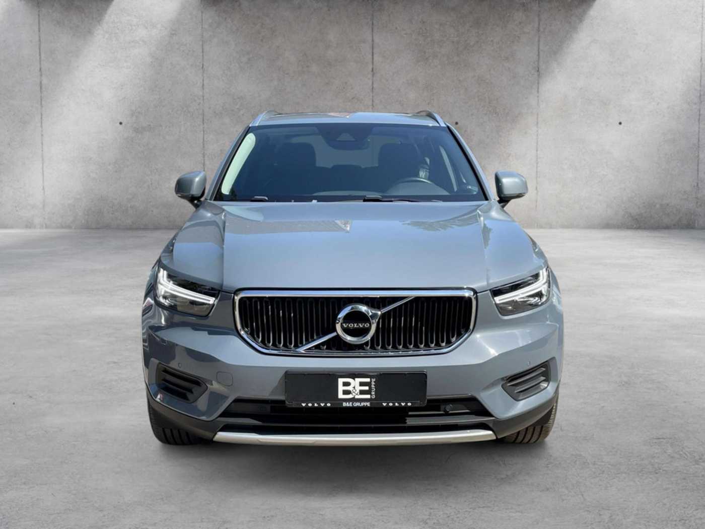 Volvo  T3 Momentum Pro KAMERA | HARMAN/KARDON | WINTER-PA