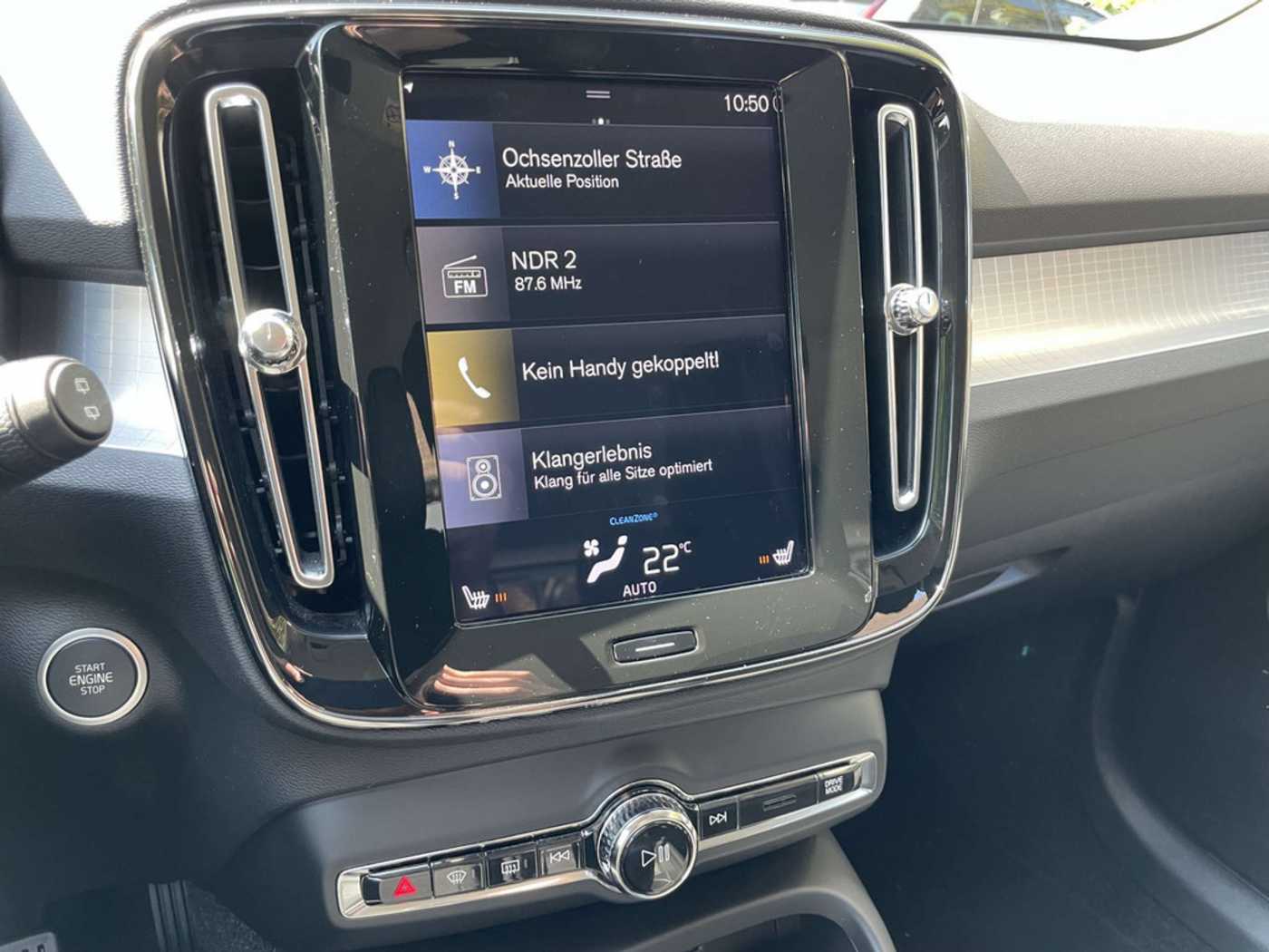 Volvo  T3 Momentum Pro KAMERA | HARMAN/KARDON | WINTER-PA
