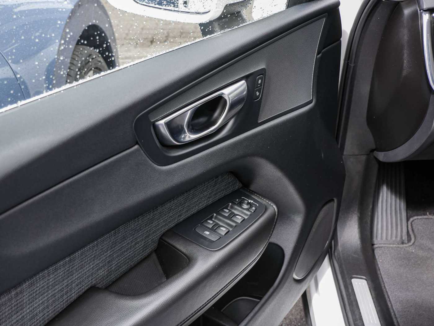 Volvo  Momentum Pro KLIMA SHZ KAMERA FACEL. LED