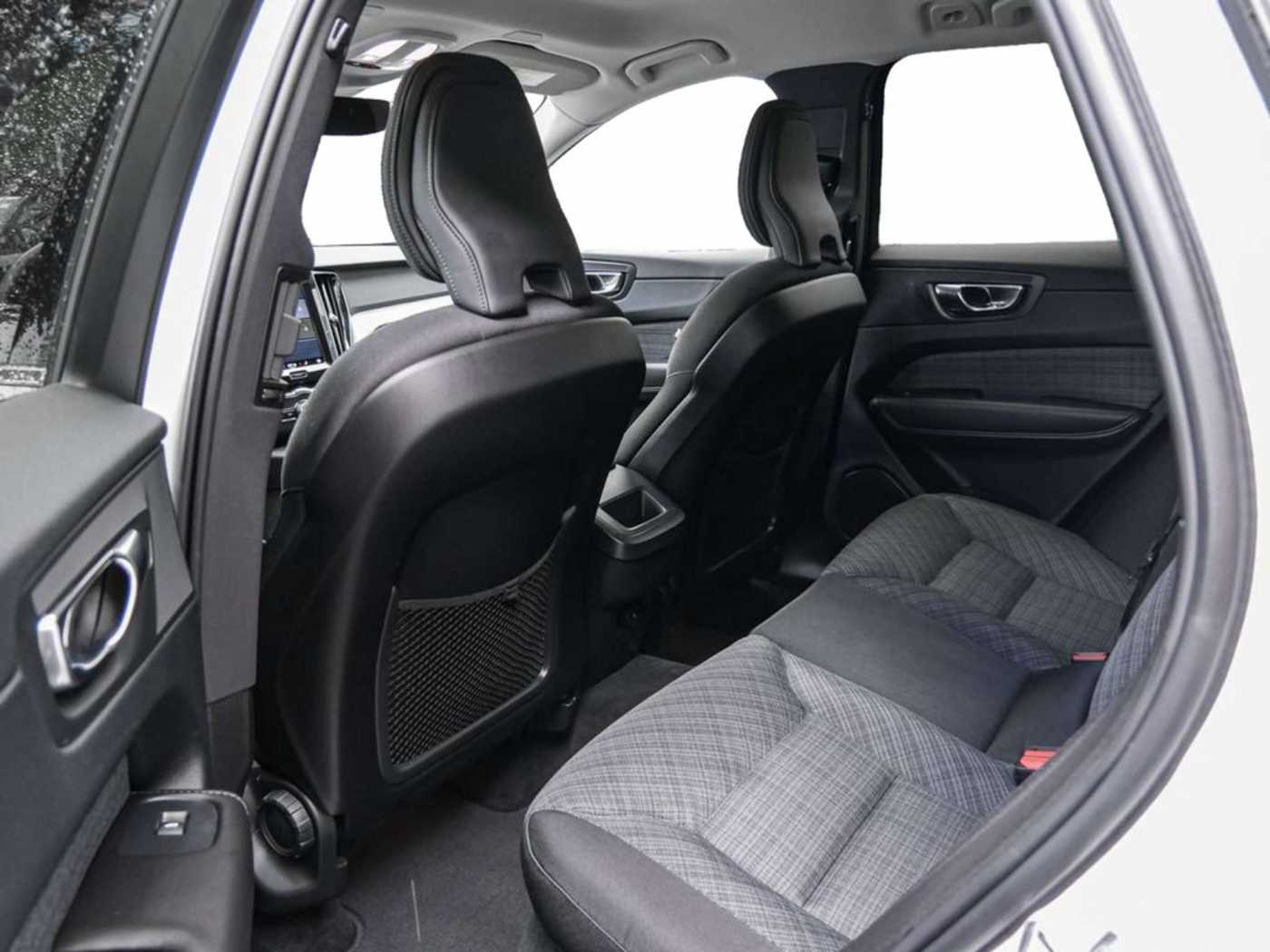 Volvo  Momentum Pro KLIMA SHZ KAMERA FACEL. LED