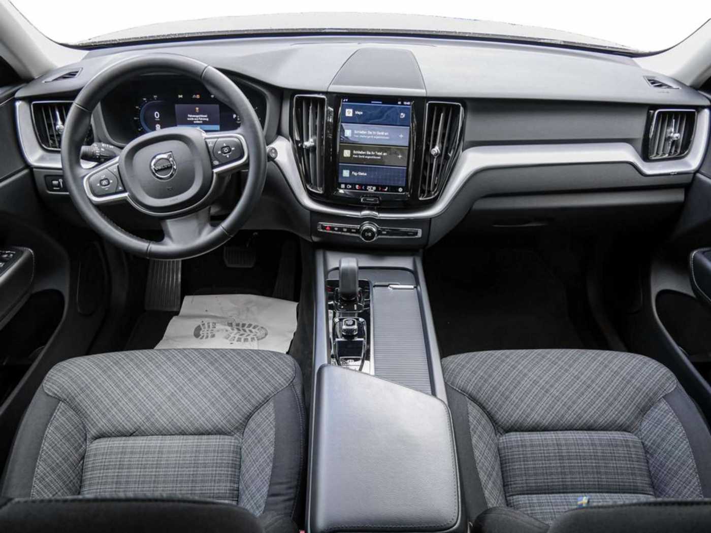 Volvo  Momentum Pro KLIMA SHZ KAMERA FACEL. LED