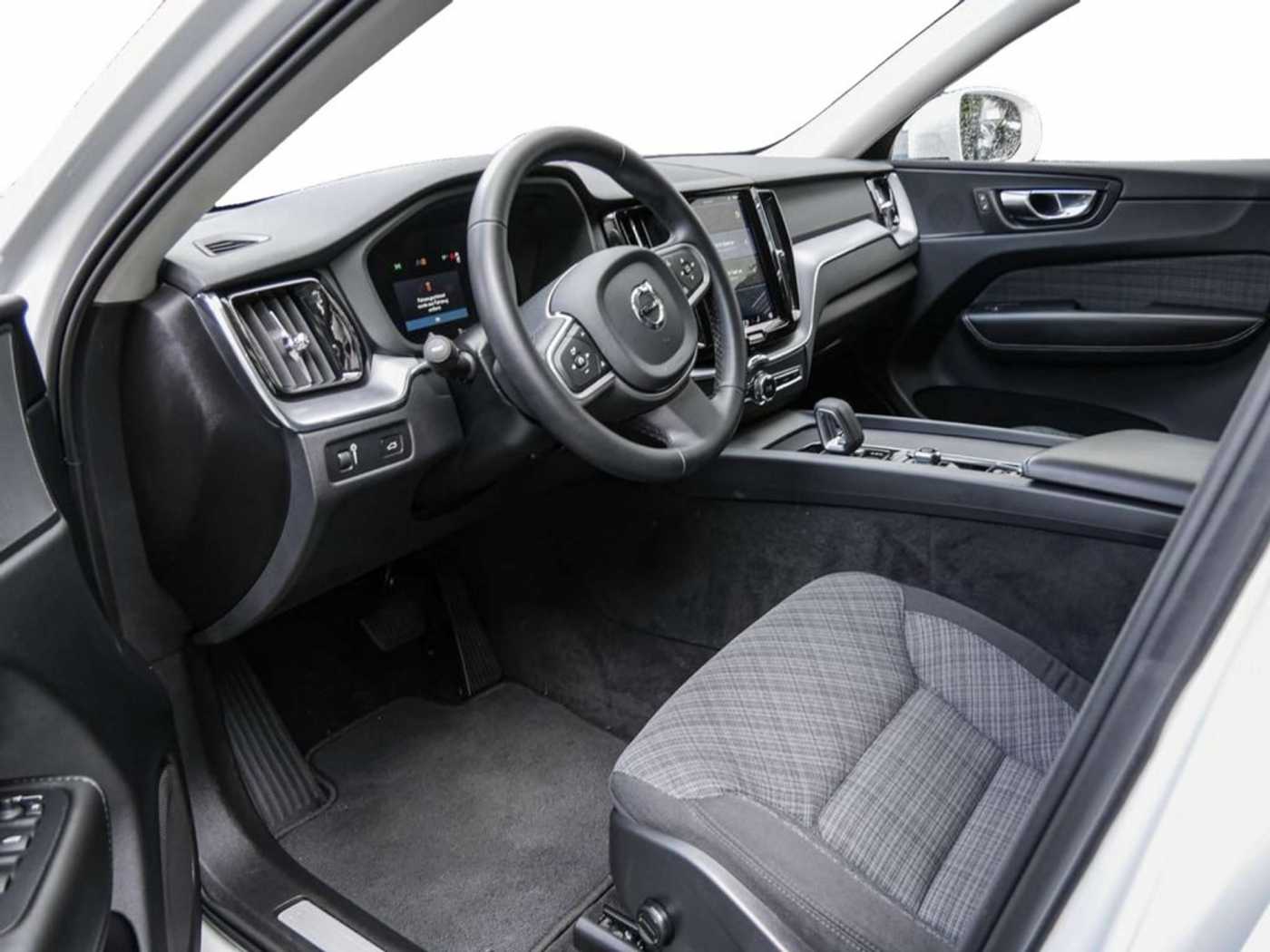Volvo  Momentum Pro KLIMA SHZ KAMERA FACEL. LED