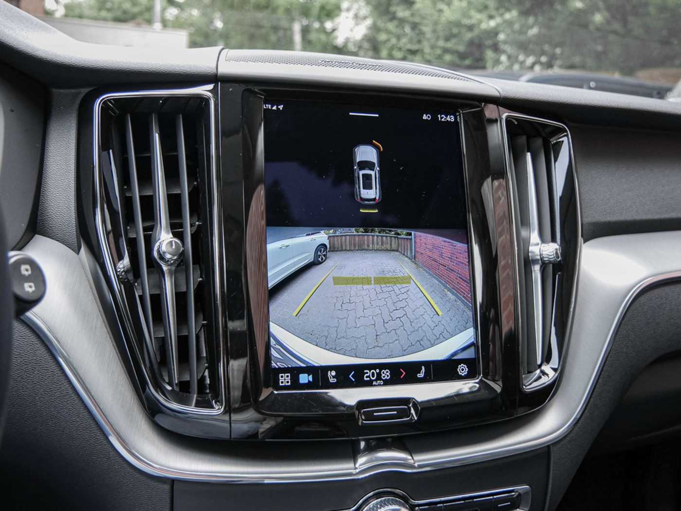 Volvo  T6 AWD Recharge Plug-In Hybrid Inscription Express