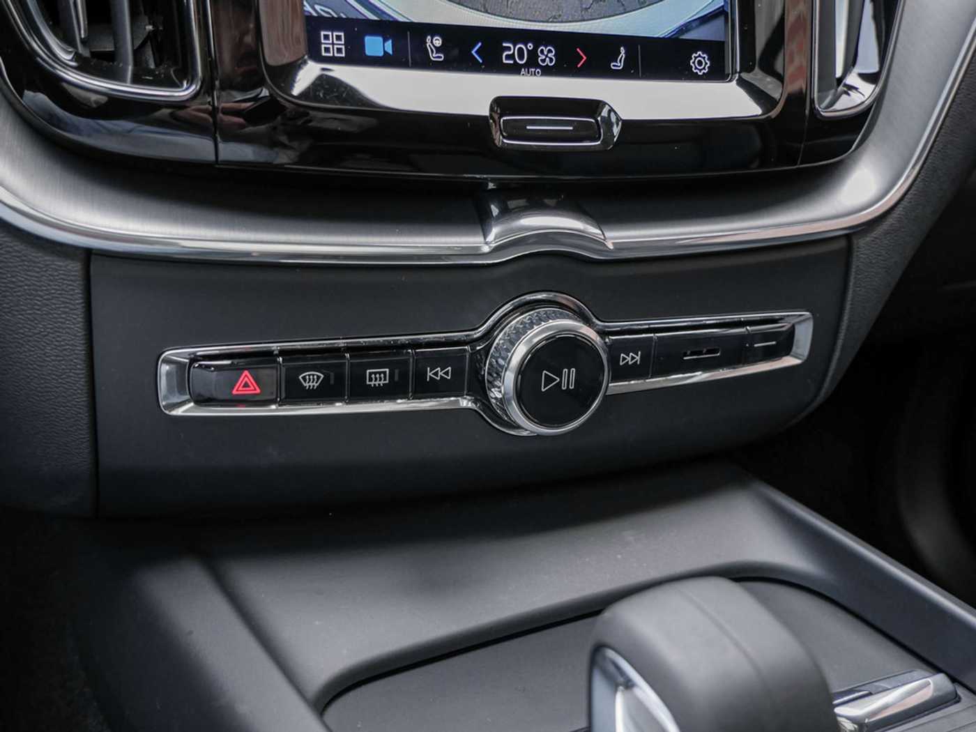 Volvo  T6 AWD Recharge Plug-In Hybrid Inscription Express