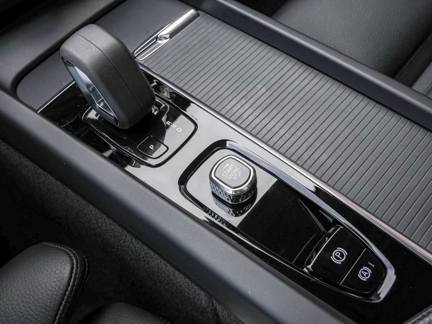 Volvo  T6 AWD Recharge Plug-In Hybrid Inscription Express