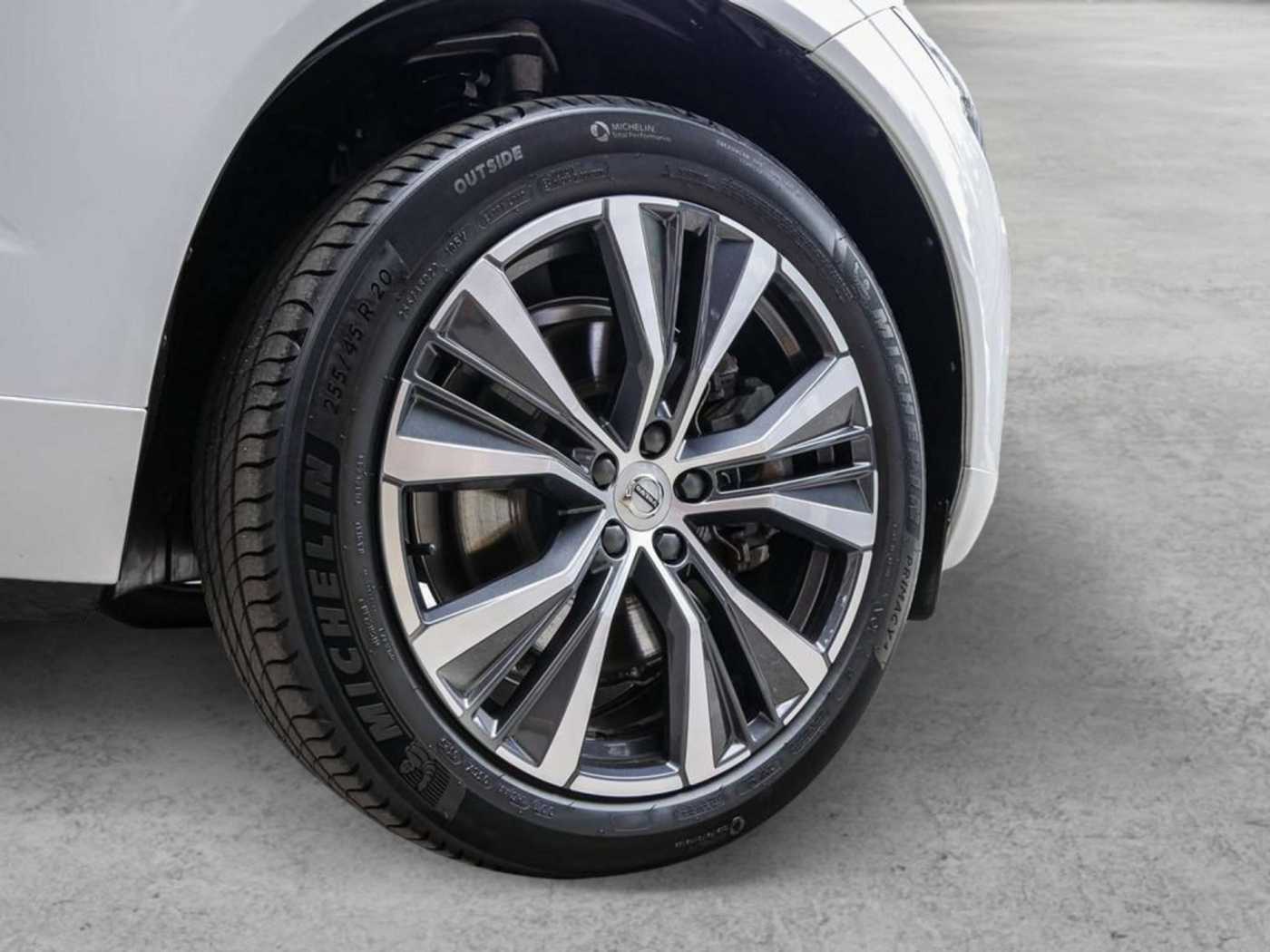Volvo  T6 AWD Recharge Plug-In Hybrid Inscription Express