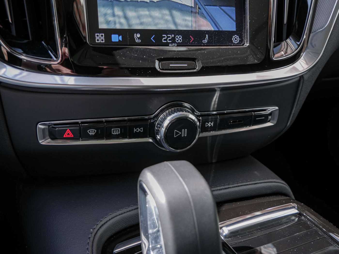 Volvo  T8 Plus Bright Recharge Plug-In Hybrid AWD
