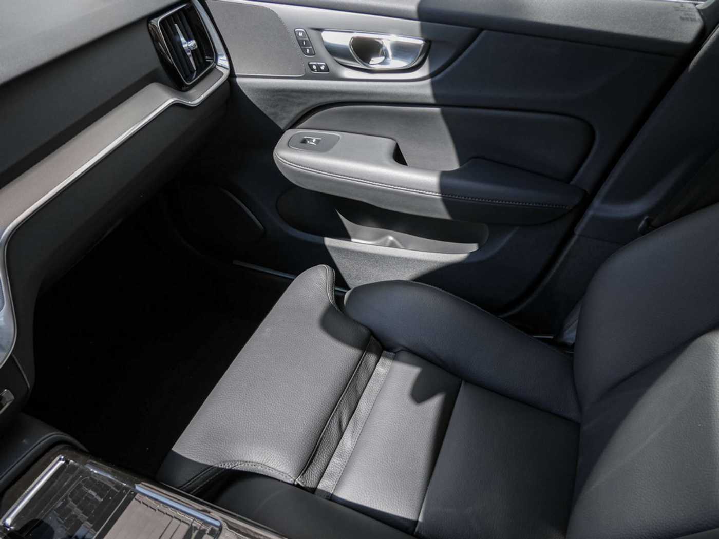 Volvo  T8 Plus Bright Recharge Plug-In Hybrid AWD