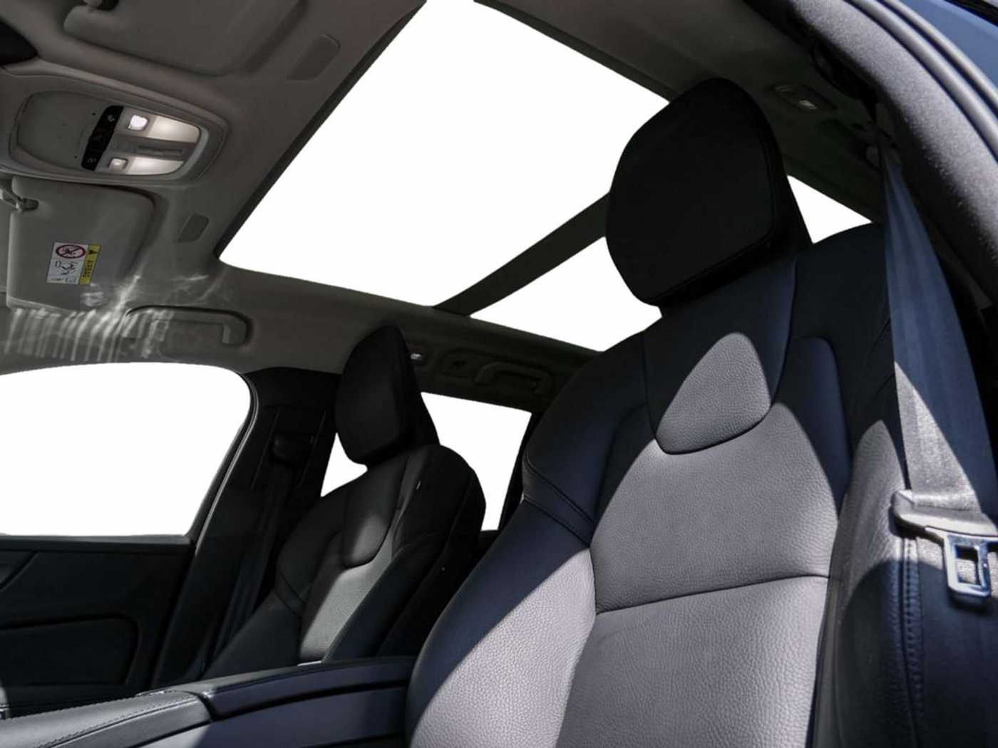 Volvo  T8 Plus Bright Recharge Plug-In Hybrid AWD