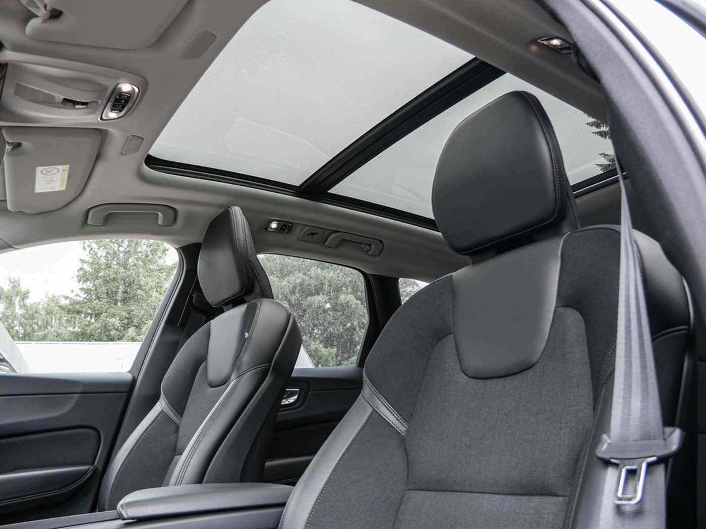 Volvo  D4 Geartronic Momentum