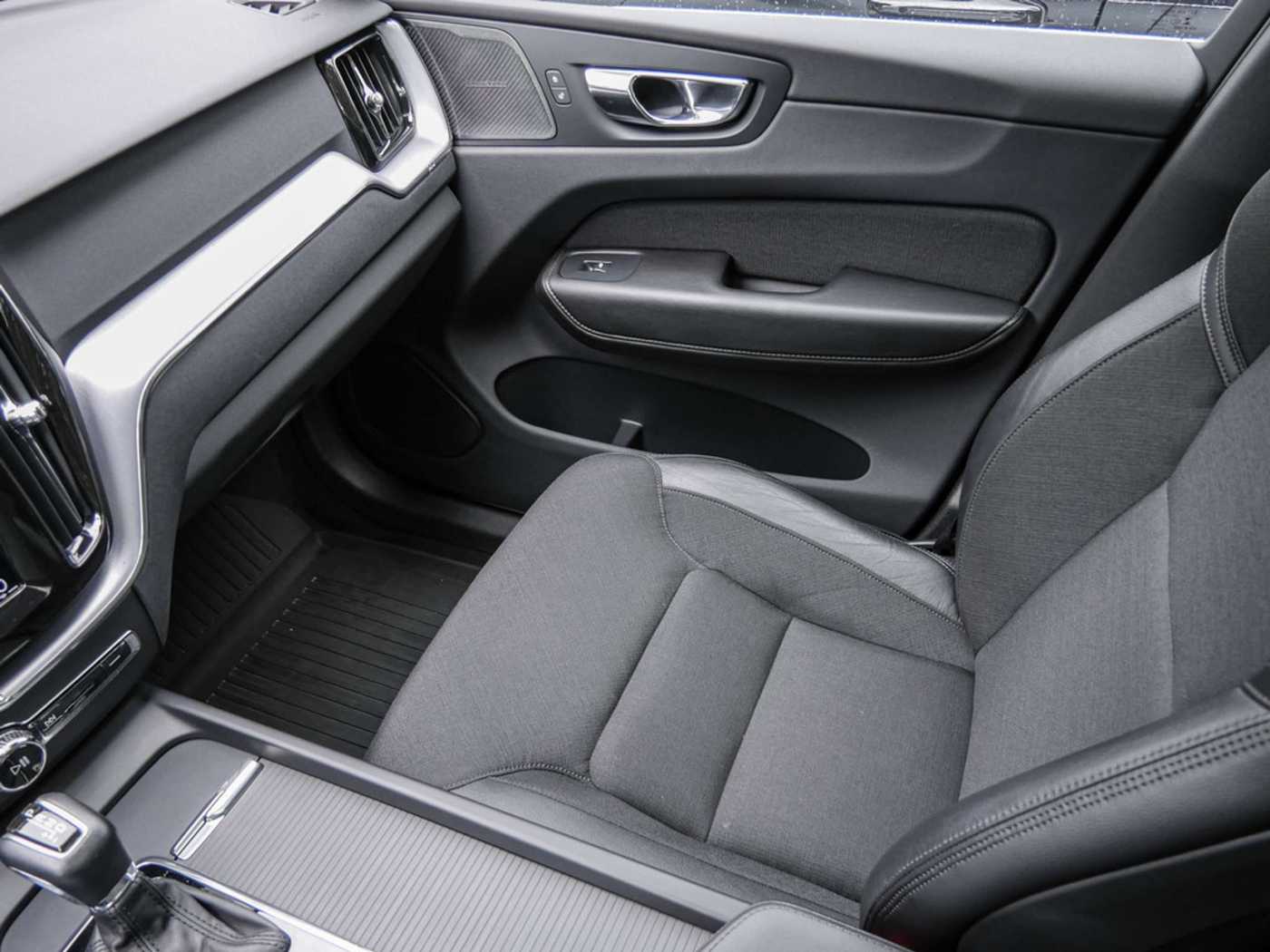 Volvo  D4 Geartronic Momentum
