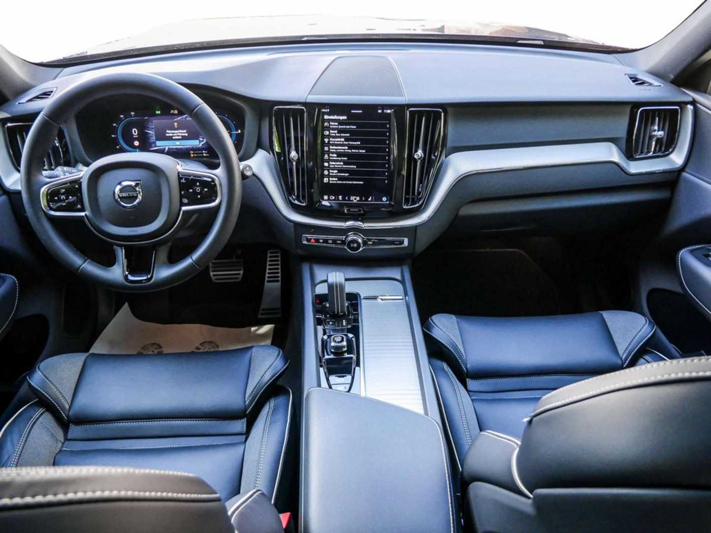 Volvo  T8 Twin Engine AWD R-Design