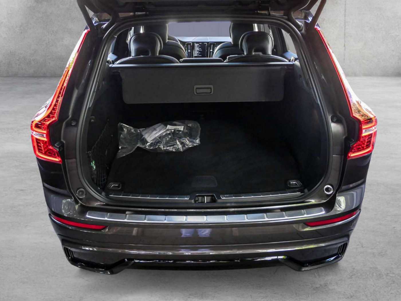 Volvo  T8 Twin Engine AWD R-Design