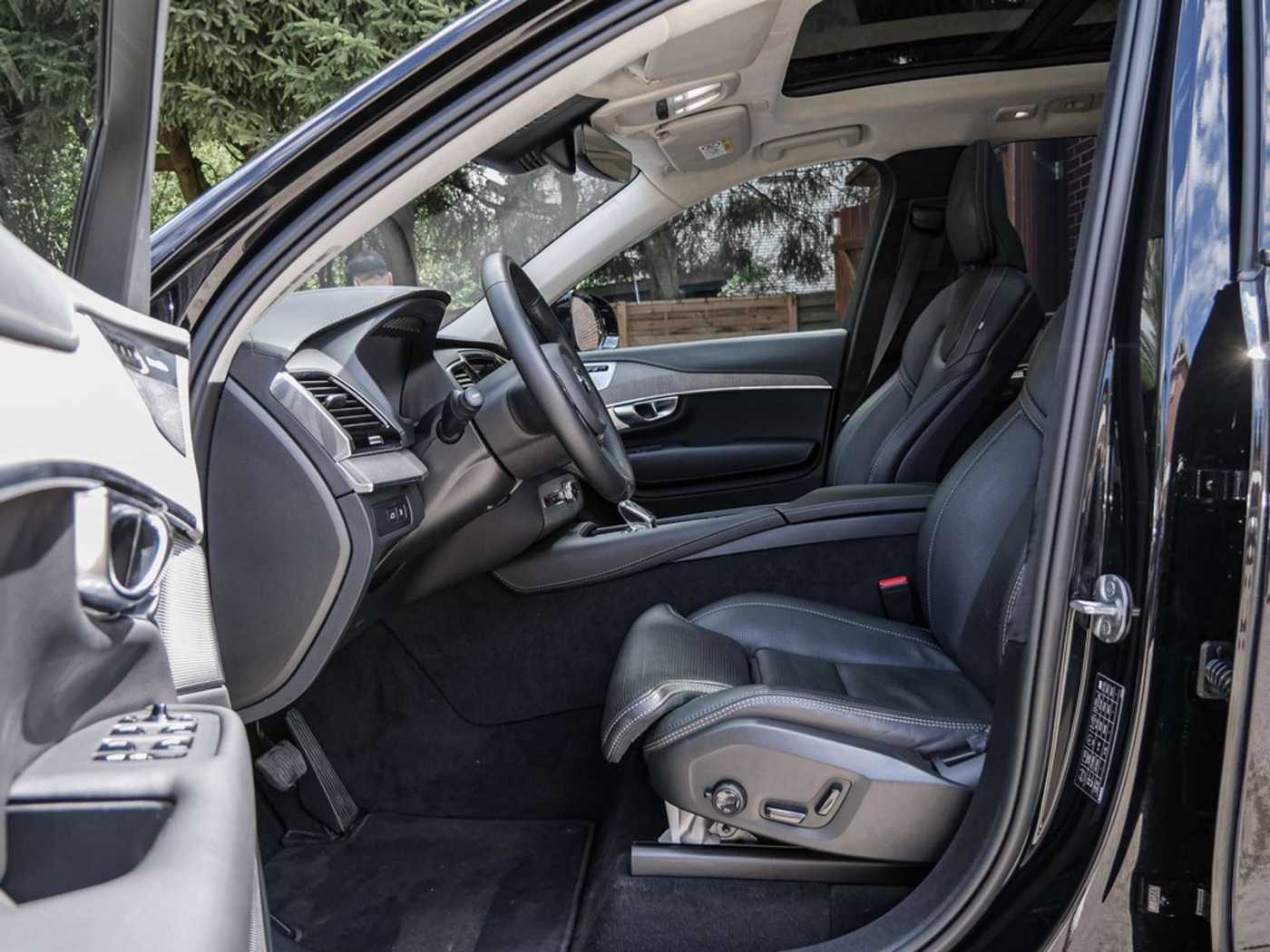 Volvo  T8 Ultimate Dark Recharge Plug-In Hybrid AWD