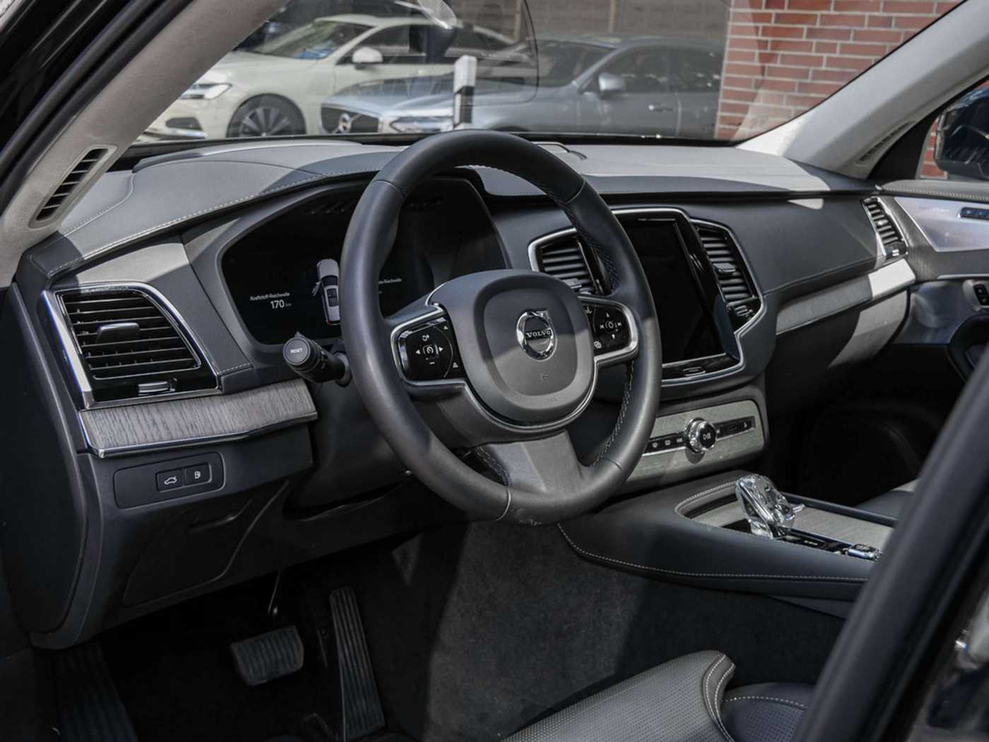 Volvo  T8 Ultimate Dark Recharge Plug-In Hybrid AWD