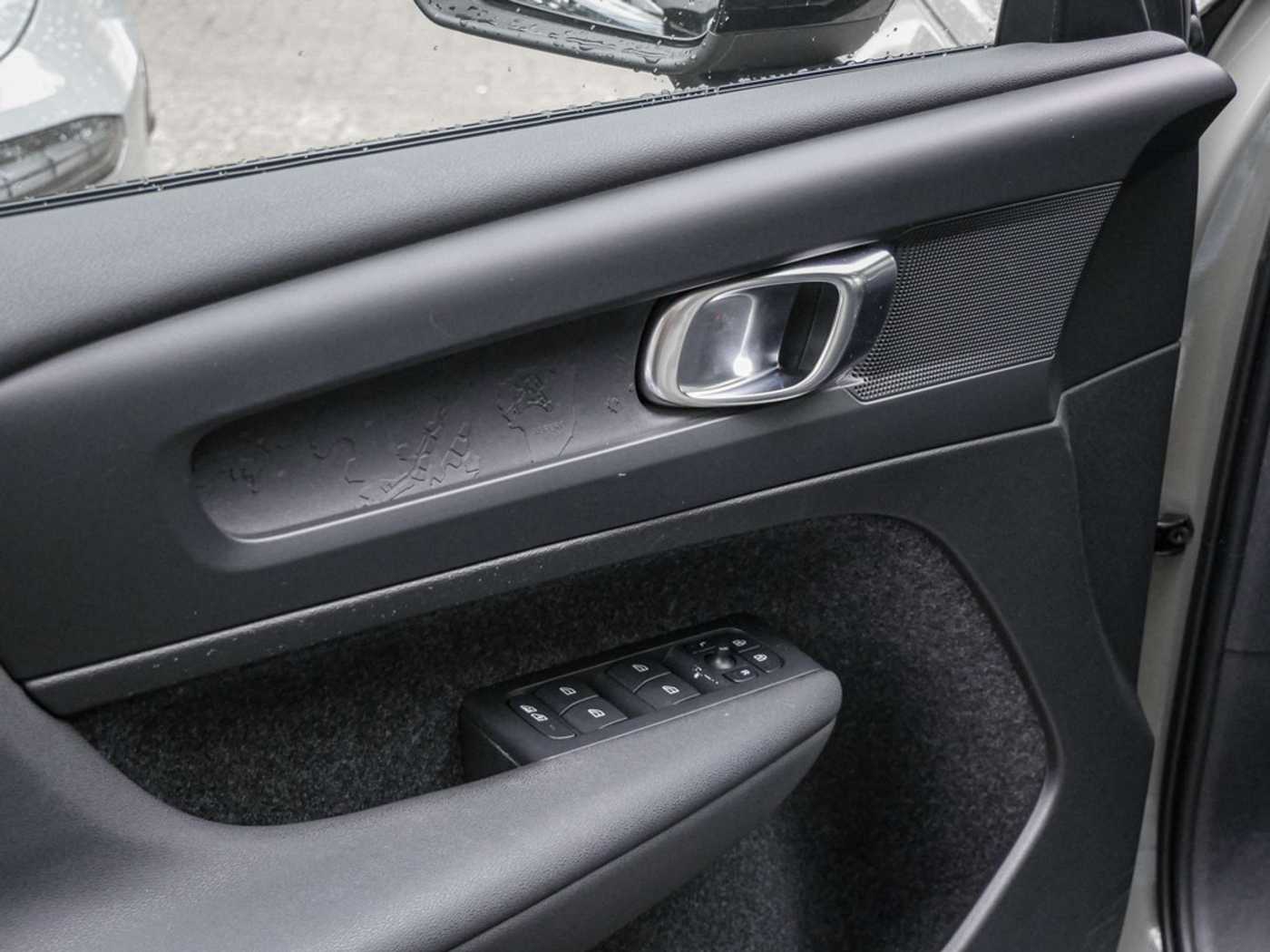 Volvo  Core Recharge Pure Electric Anhängerkupplung | 1. Hand