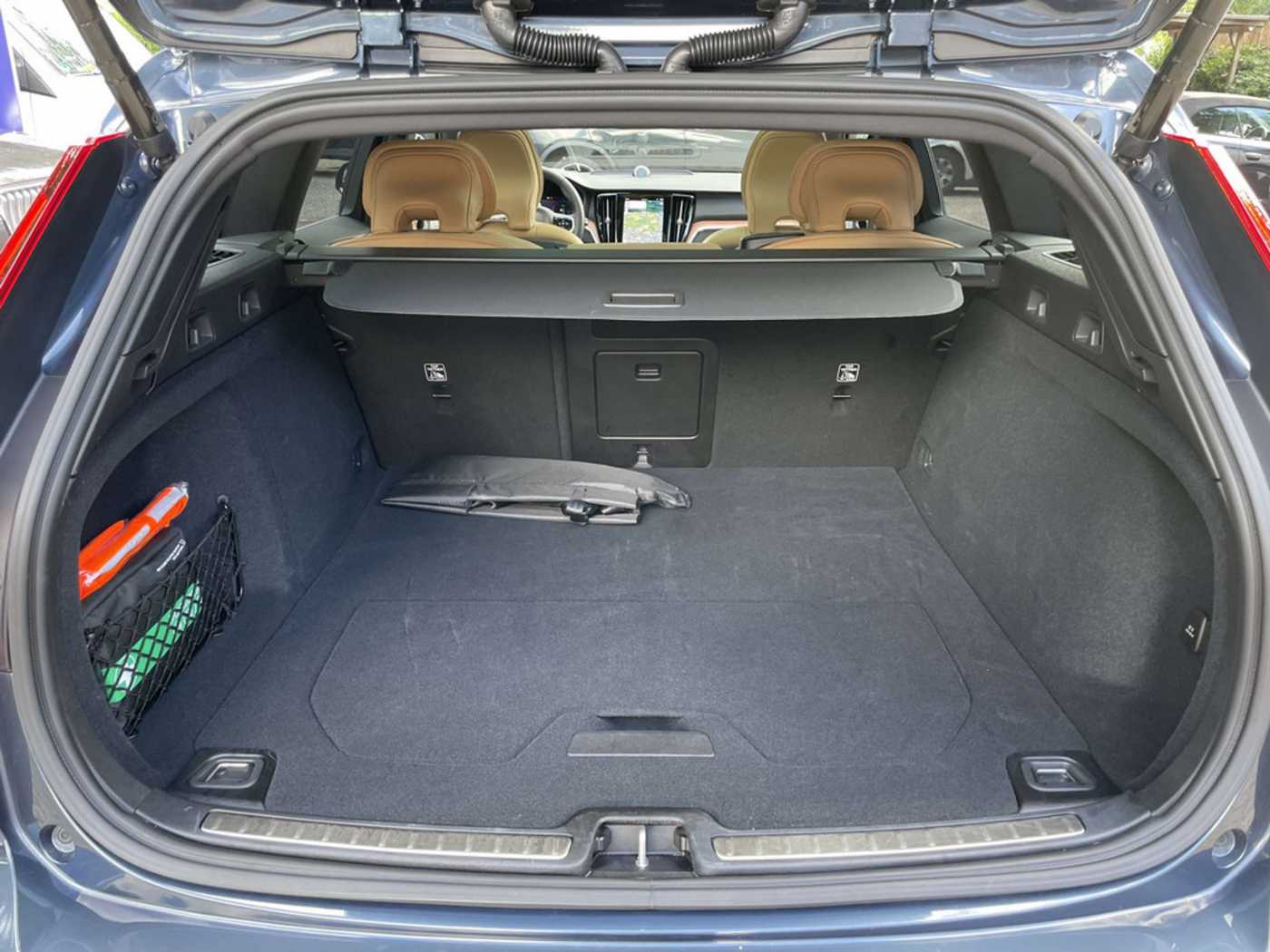 Volvo  Kombi T6 Ultra Dark Recharge Plug-In Hybrid AWD