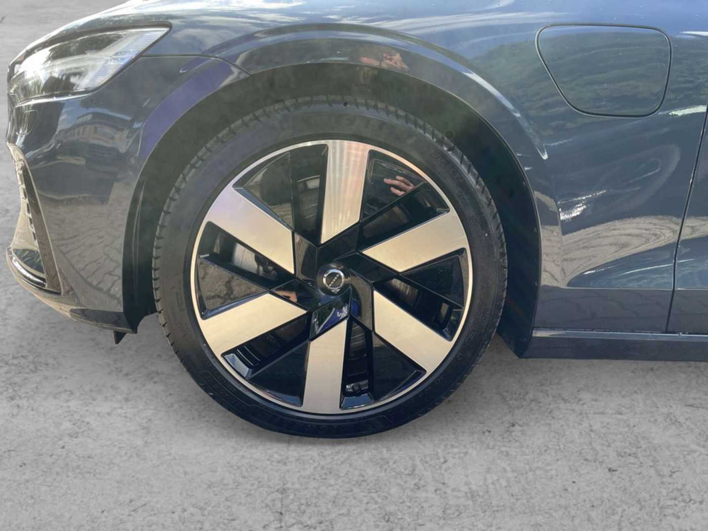 Volvo  Kombi T6 Ultra Dark Recharge Plug-In Hybrid AWD