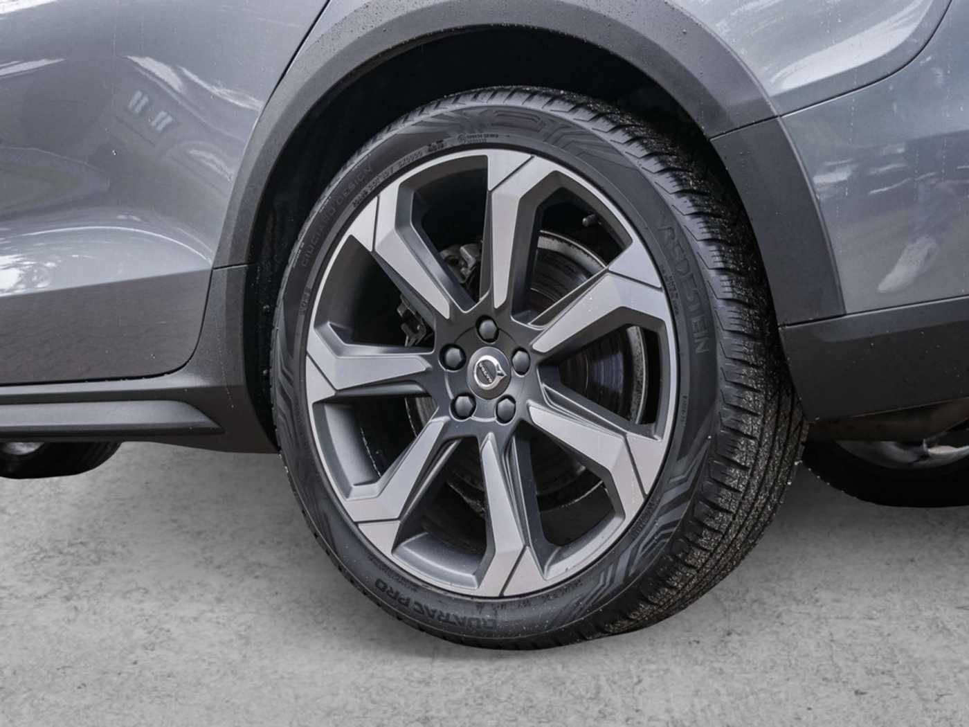 Volvo  D4 Cross Country Pro AWD