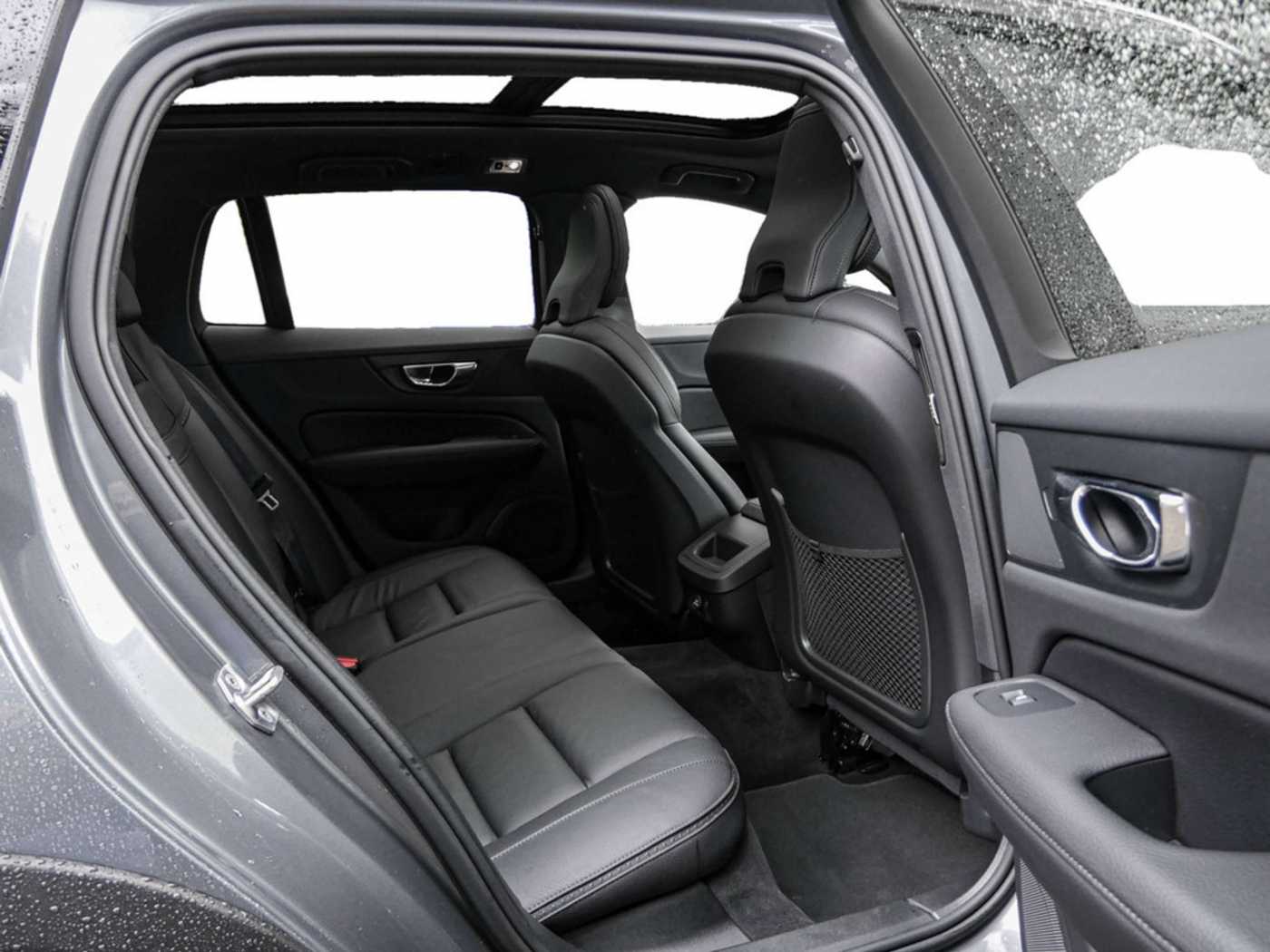 Volvo  D4 Cross Country Pro AWD