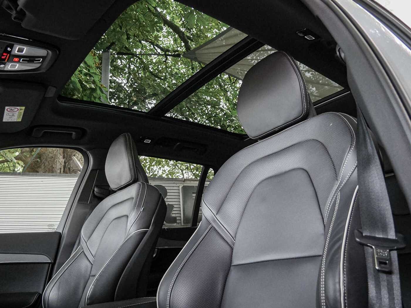 Volvo  T8 Plus Bright Recharge Plug-In Hybrid AWD