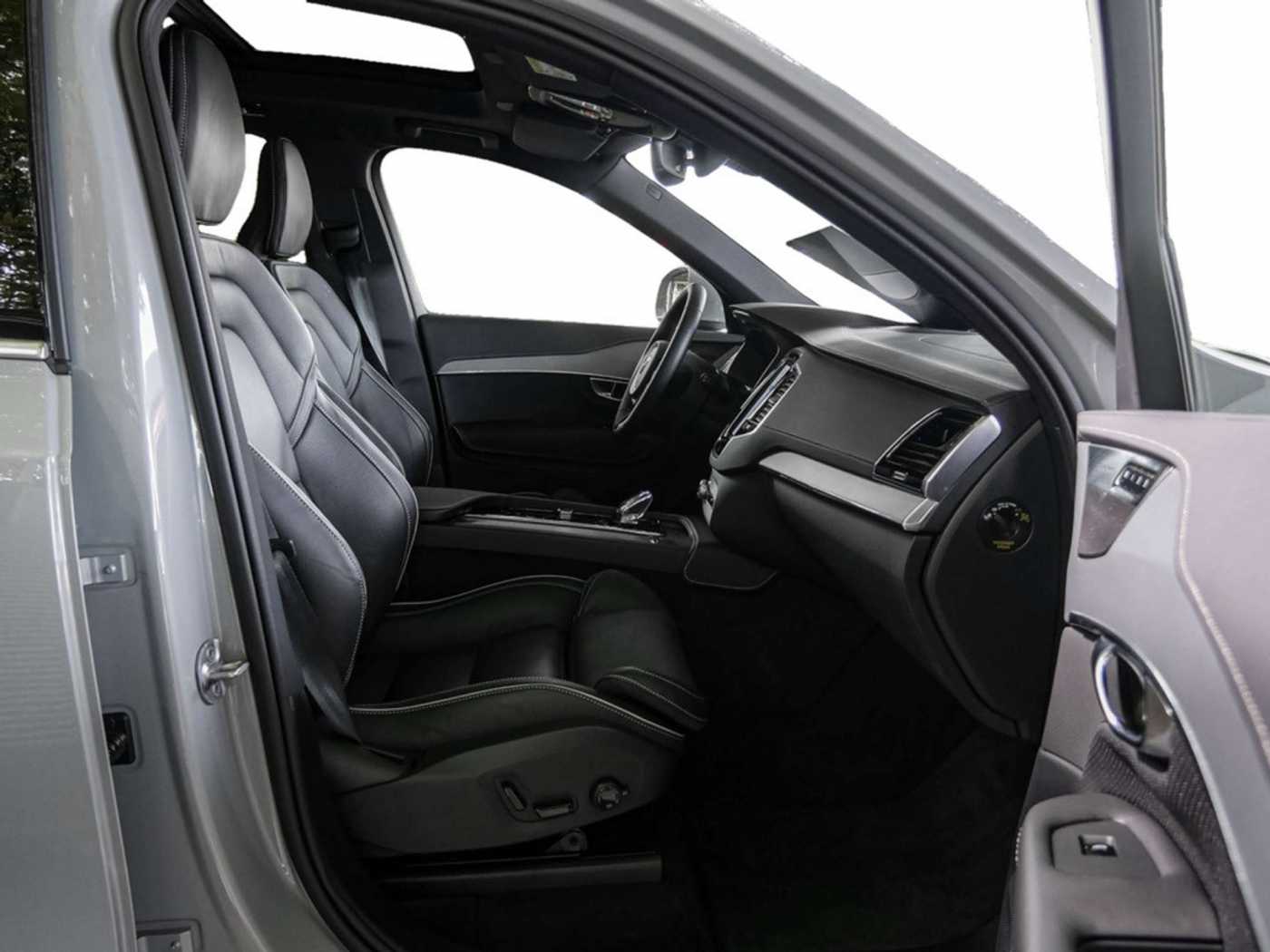 Volvo  T8 Plus Bright Recharge Plug-In Hybrid AWD