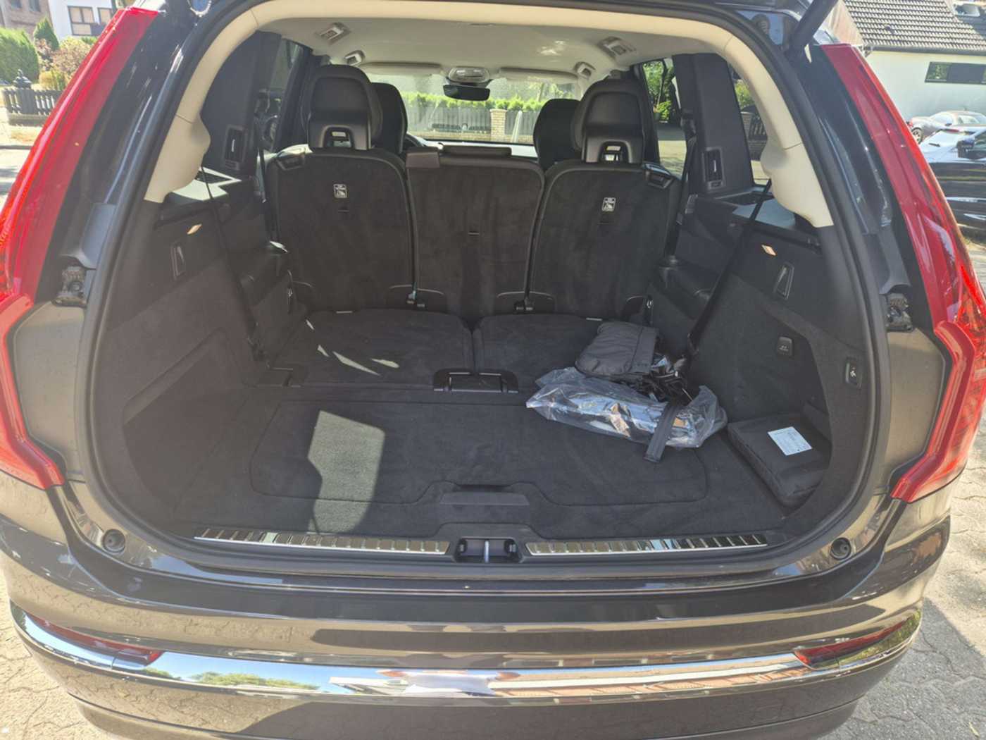 Volvo  T8 Core Recharge Plug-In Hybrid AWD ACC