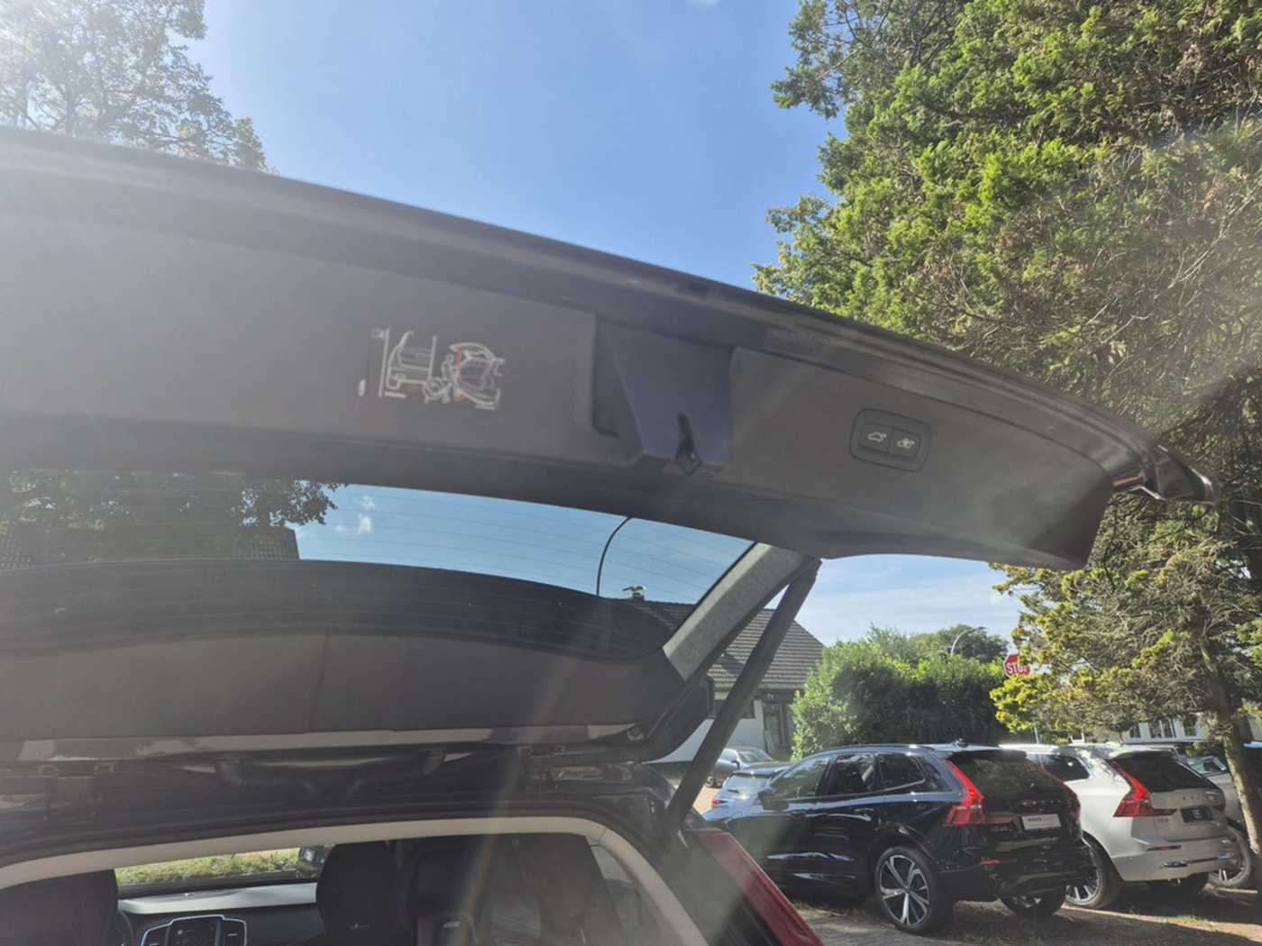 Volvo  T8 Core Recharge Plug-In Hybrid AWD ACC