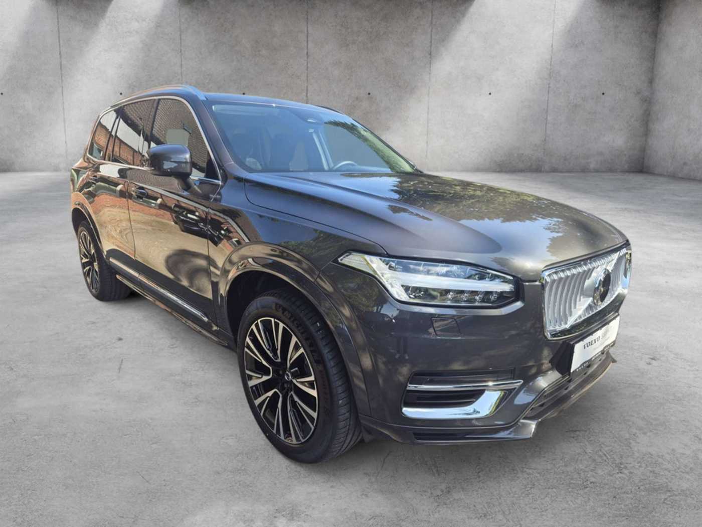 Volvo  T8 Core Recharge Plug-In Hybrid AWD ACC