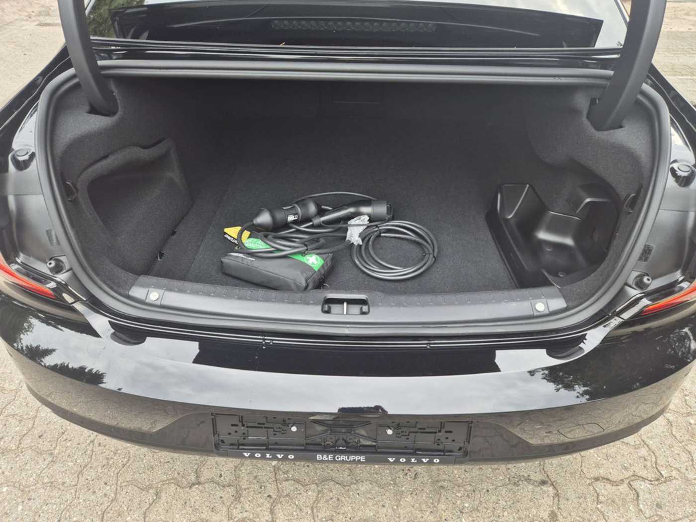 Volvo  T8 Ultimate Dark Recharge Plug-In Hybrid AWD