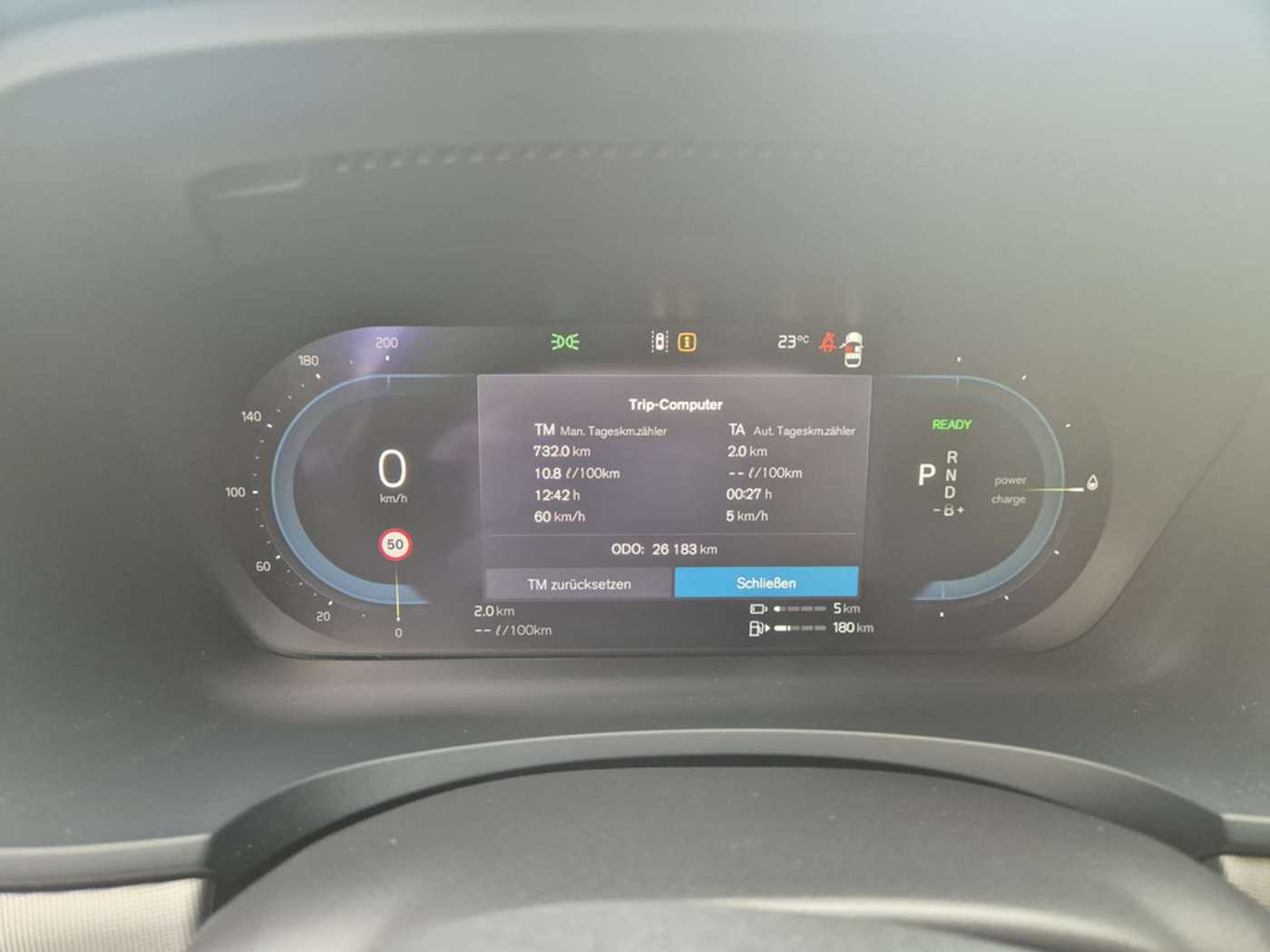 Volvo  T8 Ultimate Dark Recharge Plug-In Hybrid AWD