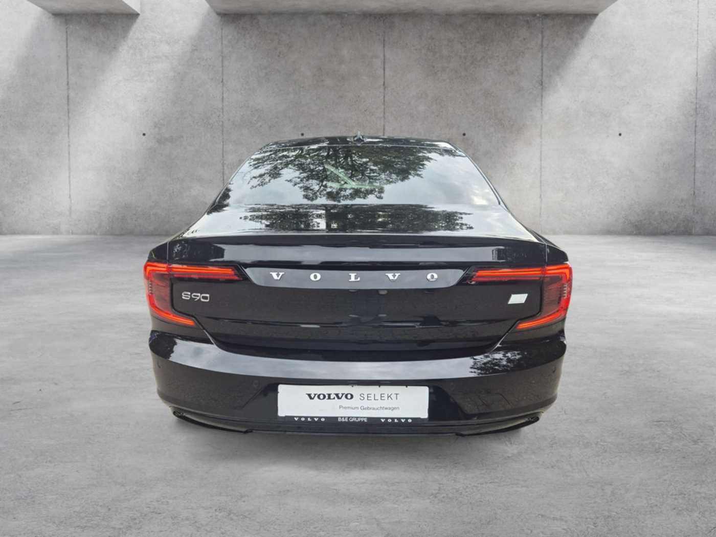 Volvo  T8 Ultimate Dark Recharge Plug-In Hybrid AWD