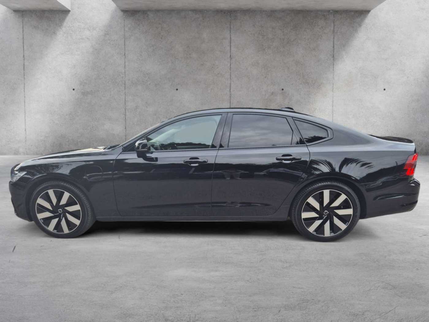 Volvo  T8 Ultimate Dark Recharge Plug-In Hybrid AWD