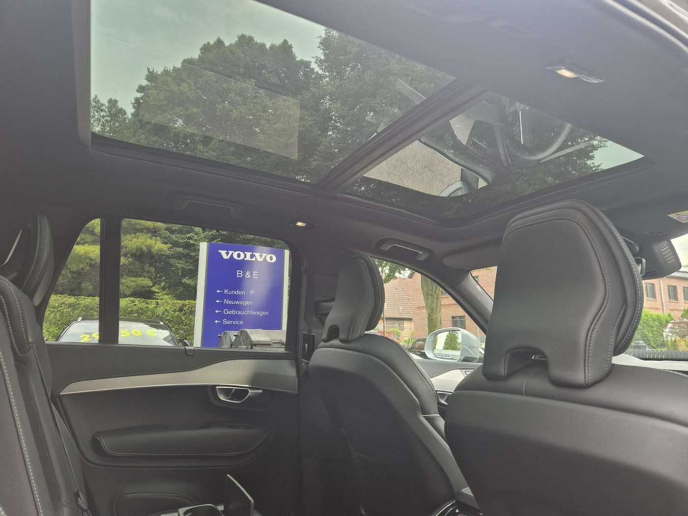 Volvo  T8 Plus Bright Recharge Plug-In Hybrid AWD