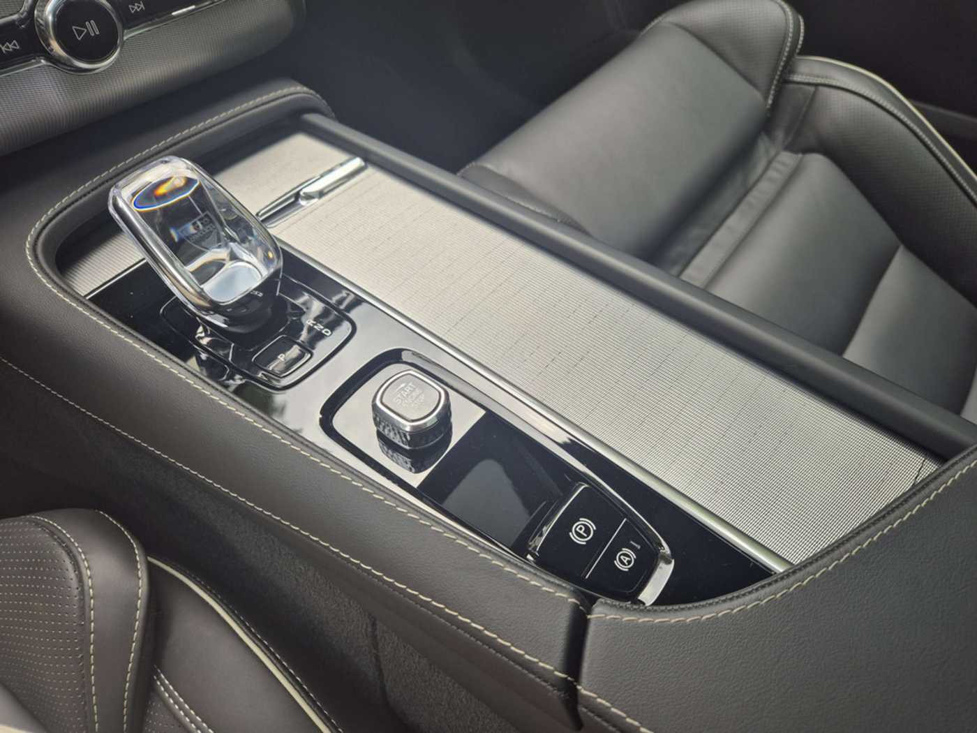 Volvo  T8 Plus Bright Recharge Plug-In Hybrid AWD