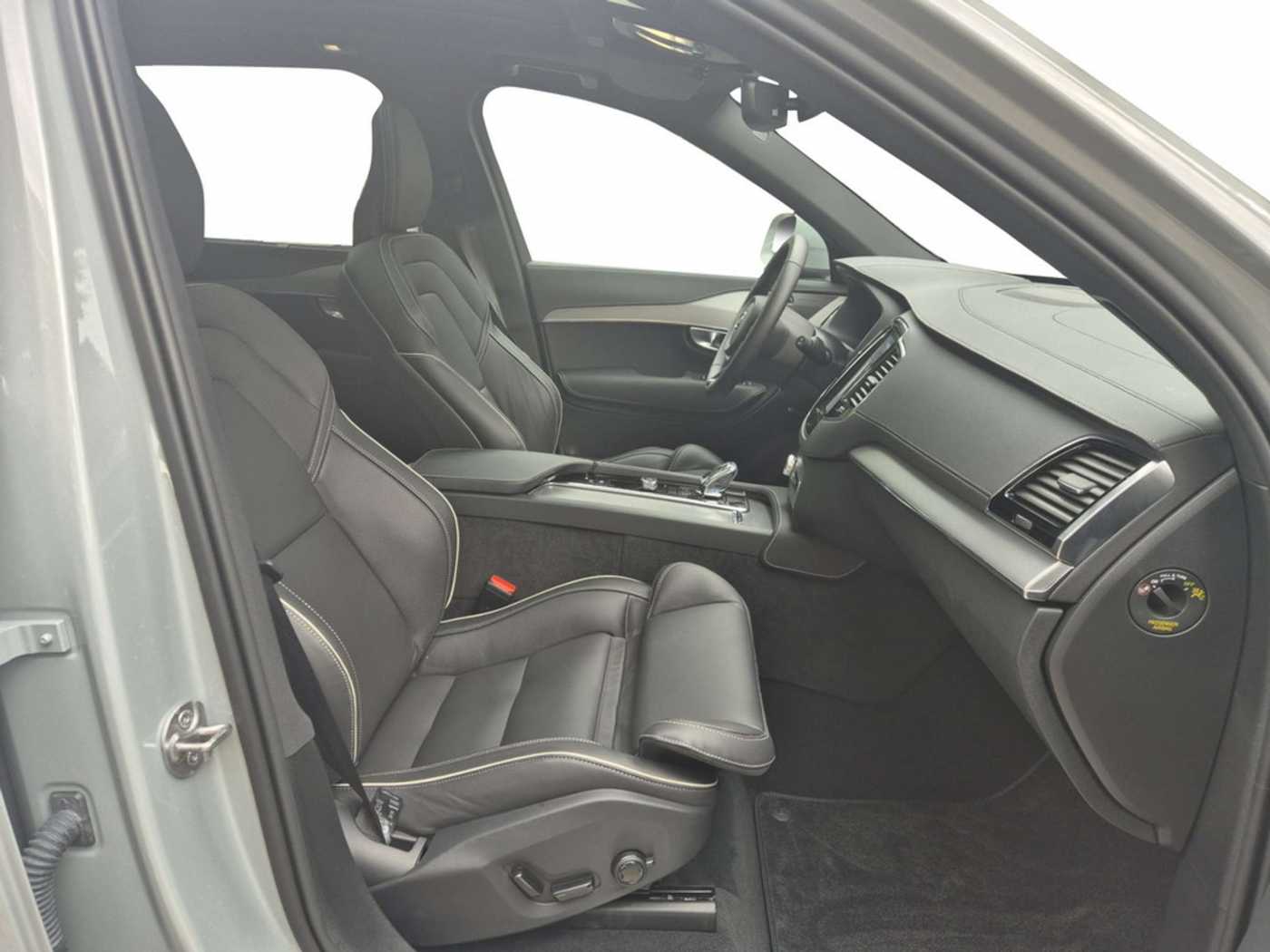 Volvo  T8 Plus Bright Recharge Plug-In Hybrid AWD
