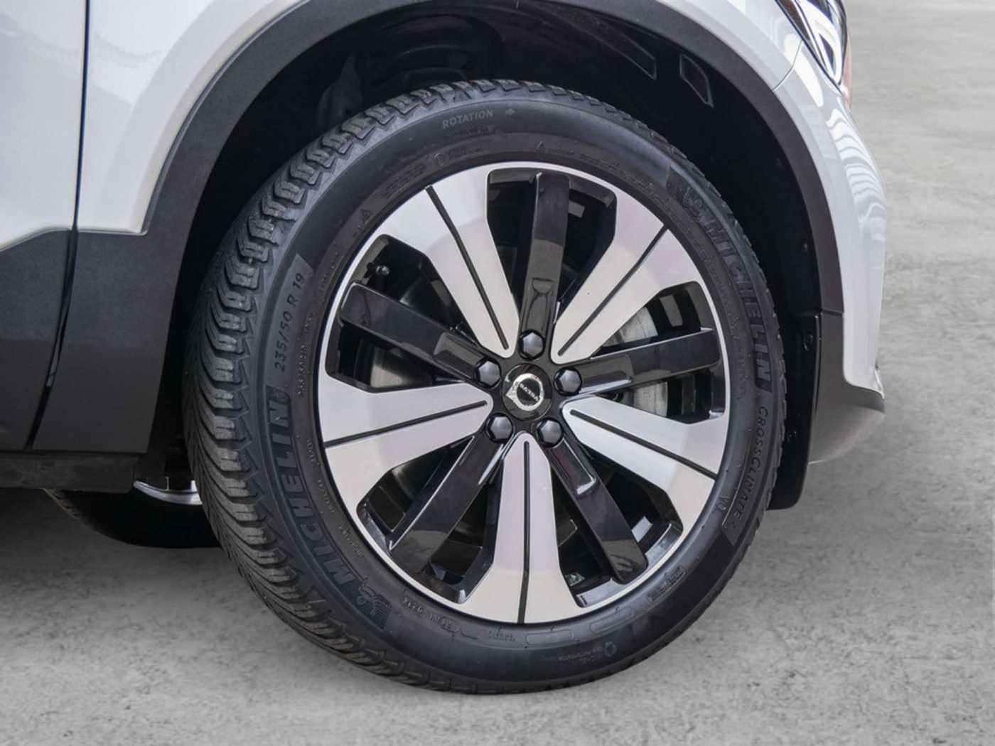 Volvo  T5 Recharge Plug-In Hybrid Plus Dark LED
