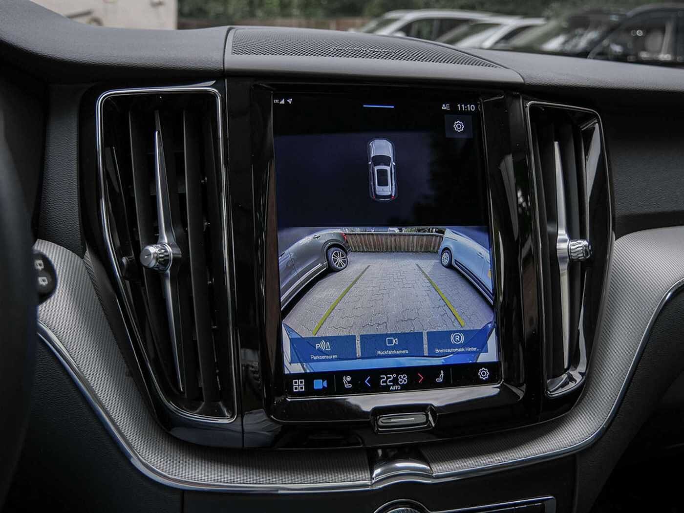Volvo  T6 AWD Recharge Plug-In Hybrid R-Design