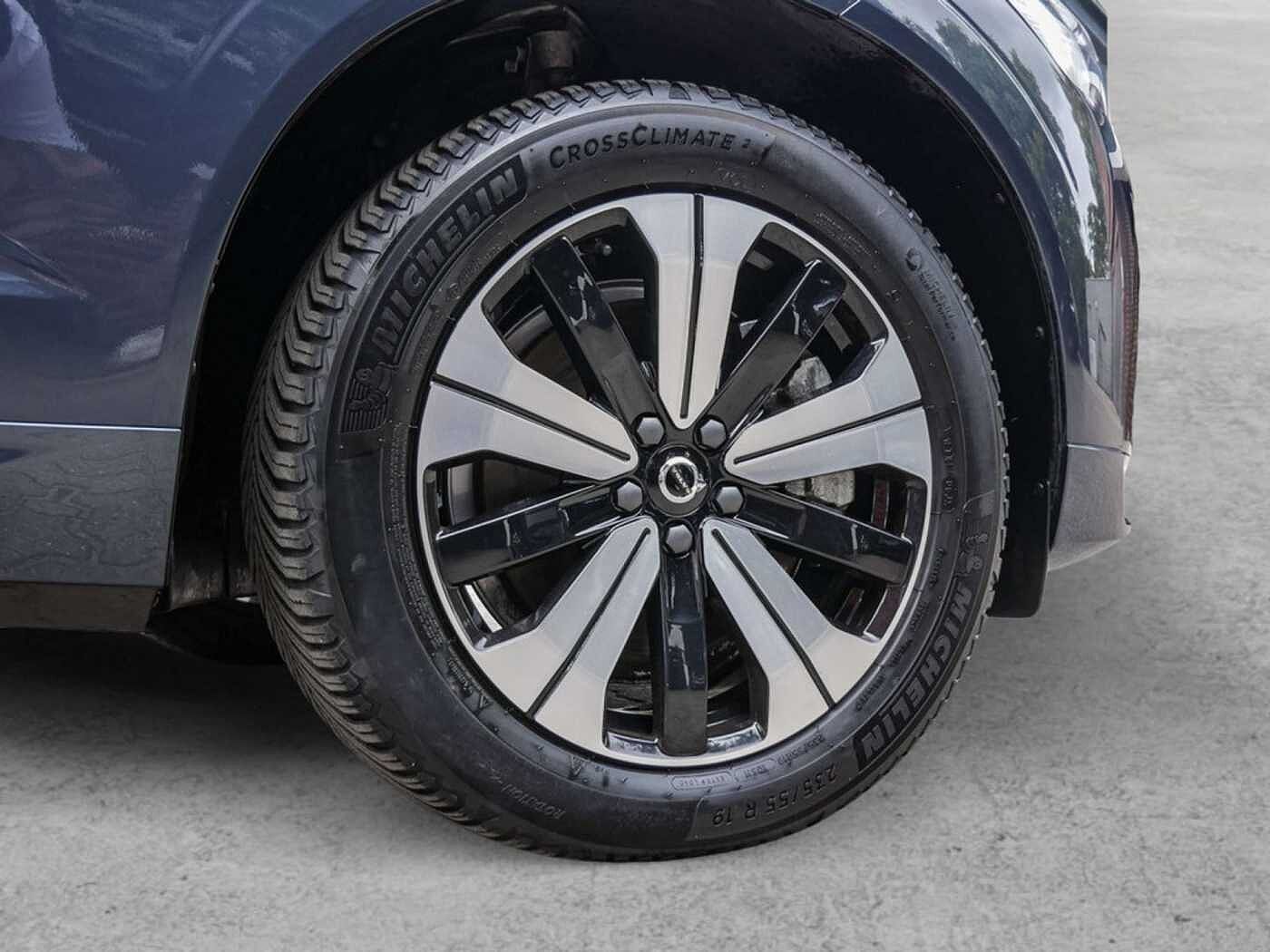Volvo  T6 AWD Recharge Plug-In Hybrid R-Design