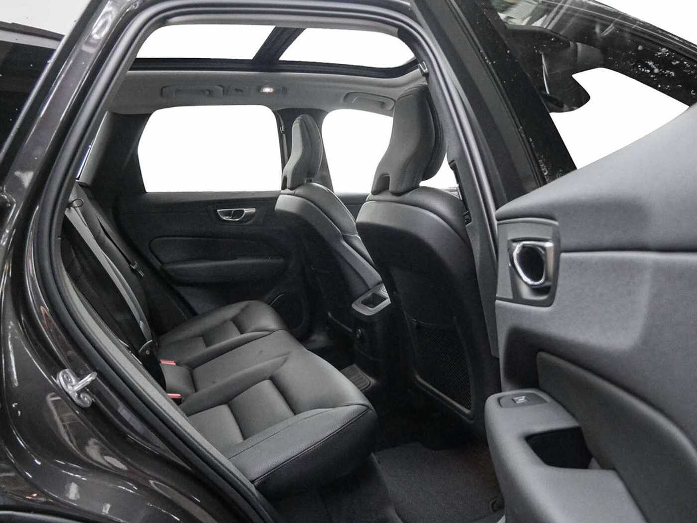 Volvo  T6 R Design Recharge Plug-In Hybrid AWD