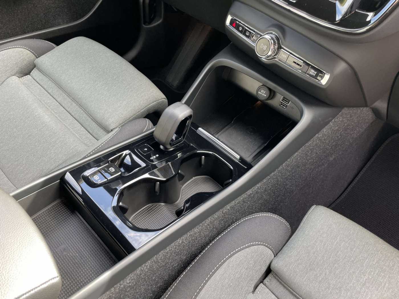 Volvo  T5 Plus Dark Recharge FACELIFT | Harman/Kardon | Fahrerassistenz-Pak.