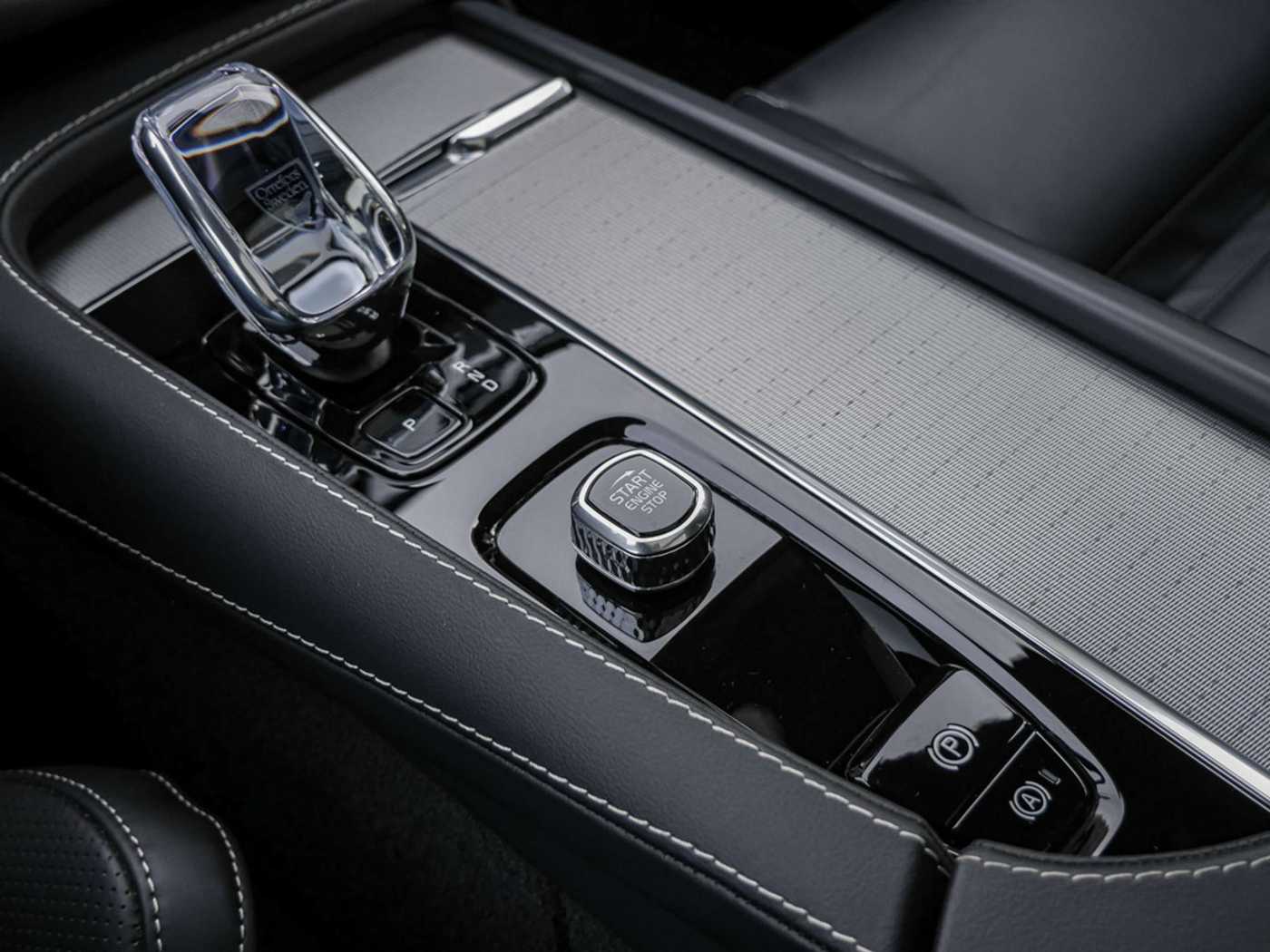 Volvo  T8 Plus Bright Recharge Plug-In Hybrid AWD