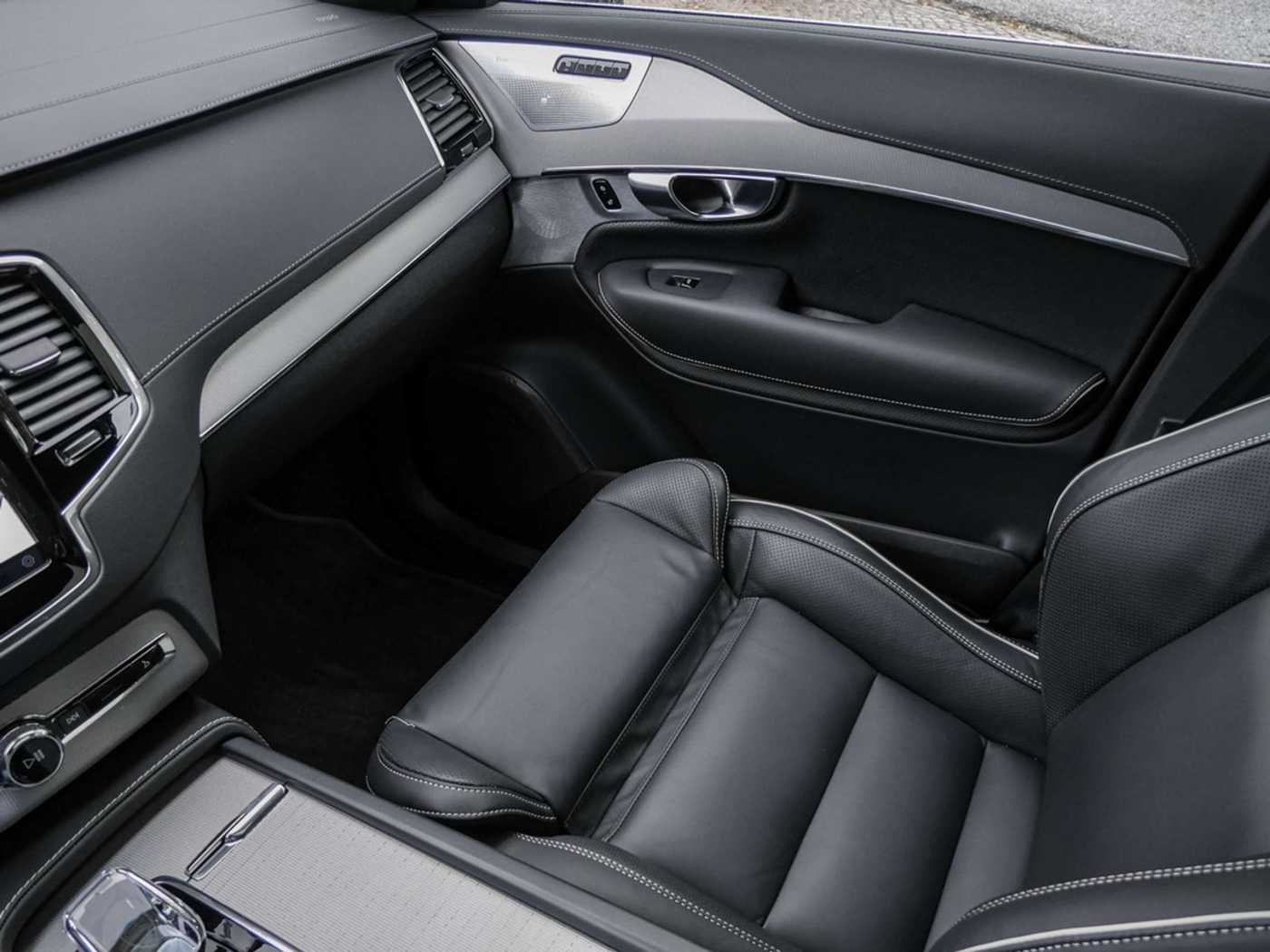 Volvo  T8 Plus Bright Recharge Plug-In Hybrid AWD