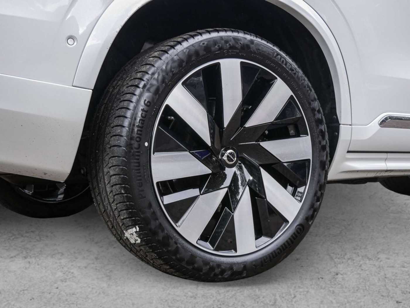 Volvo  T8 Plus Bright Recharge Plug-In Hybrid AWD