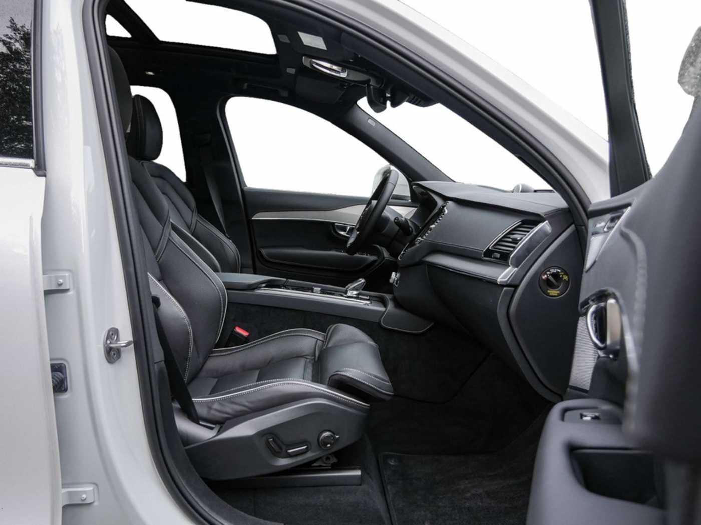 Volvo  T8 Plus Bright Recharge Plug-In Hybrid AWD