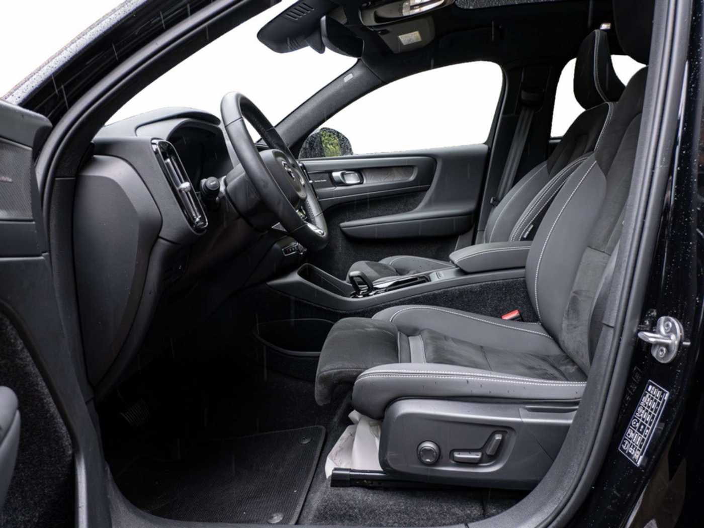 Volvo  Ultimate Recharge Pure Electric Single Motor